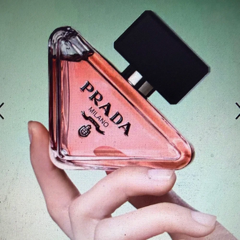 NIB Prada Paradoxe 1 oz Eau de Parfune - Picture 3 of 13